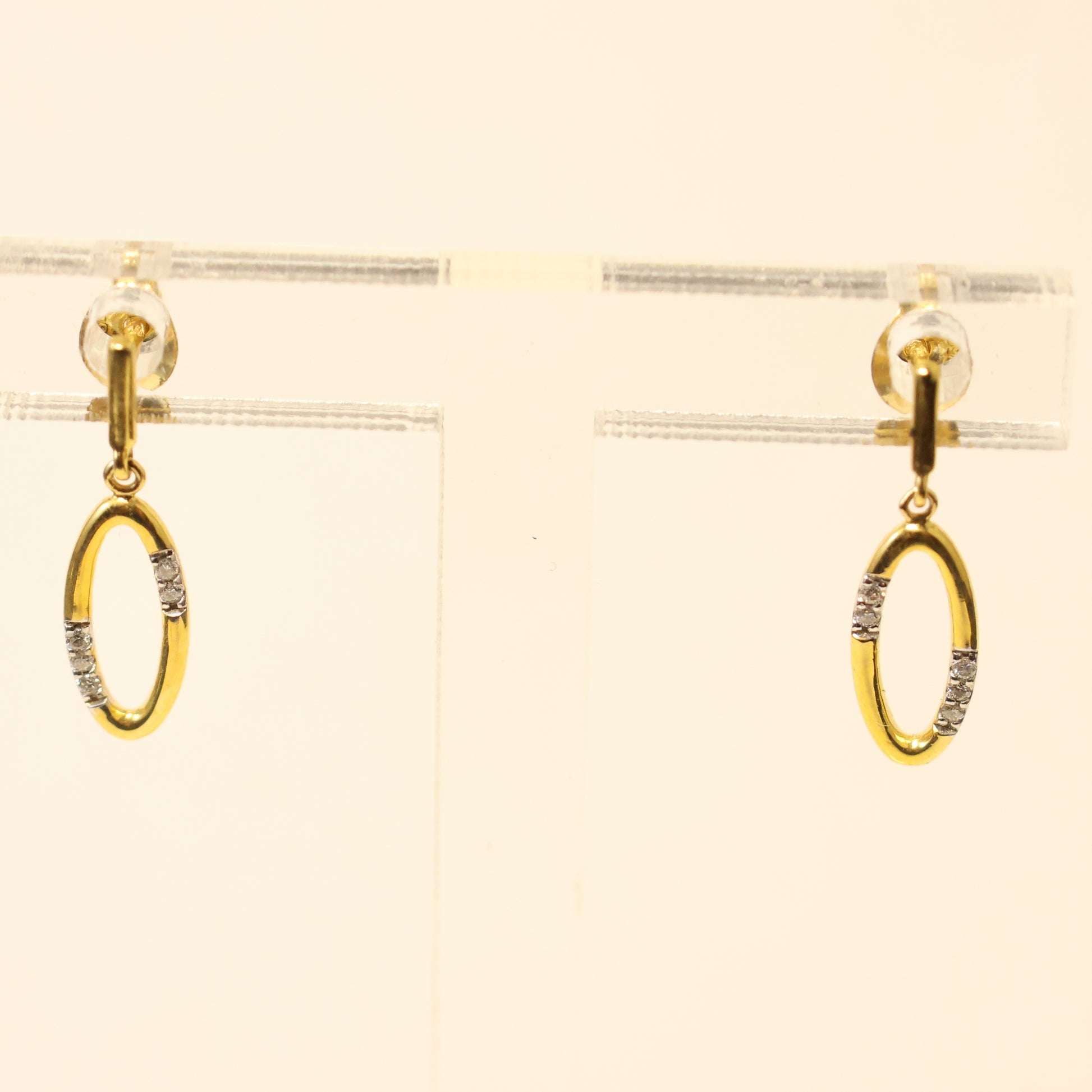 18KT gouden ovalen hangoorbellen 063076A
