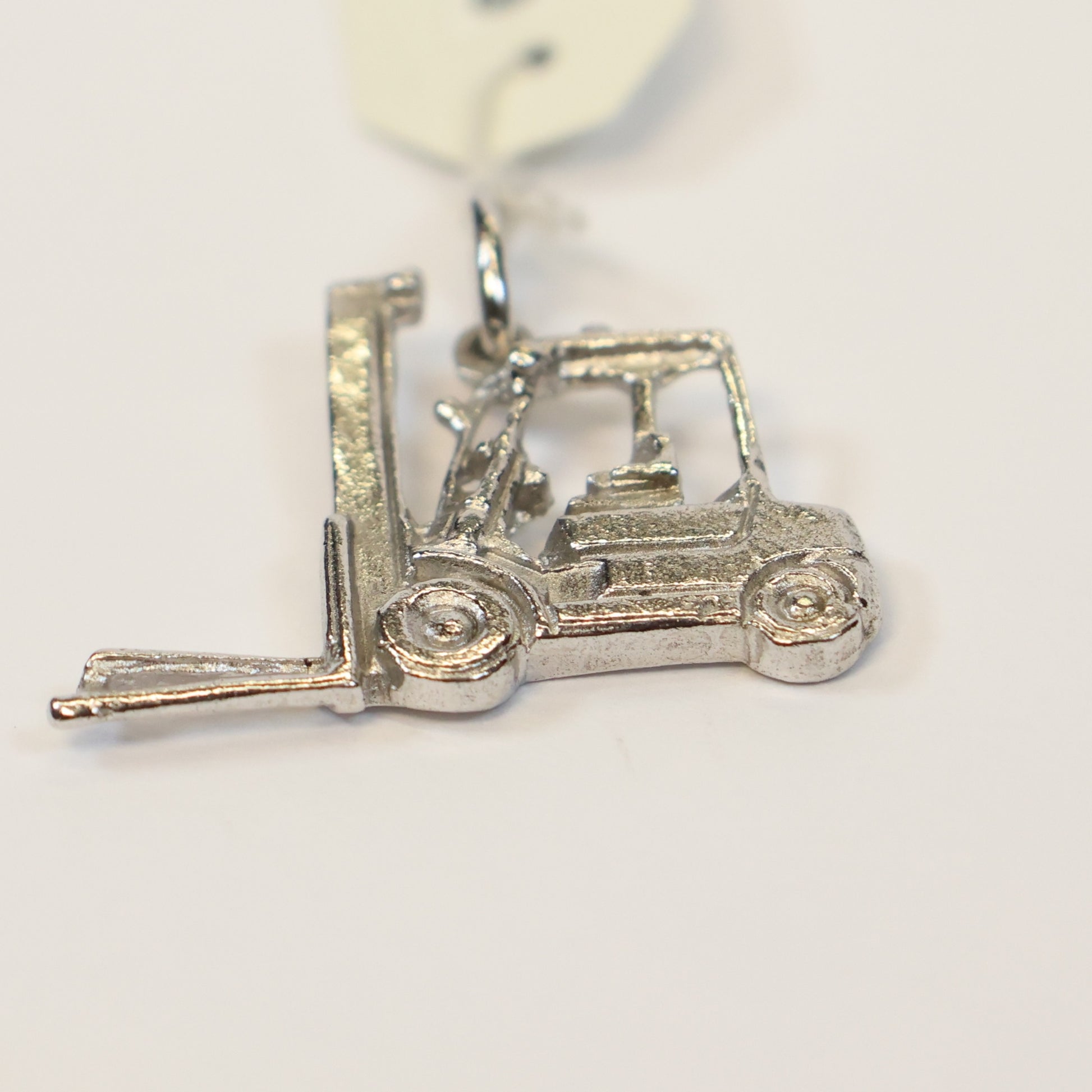 Zilveren heftruck hangertje