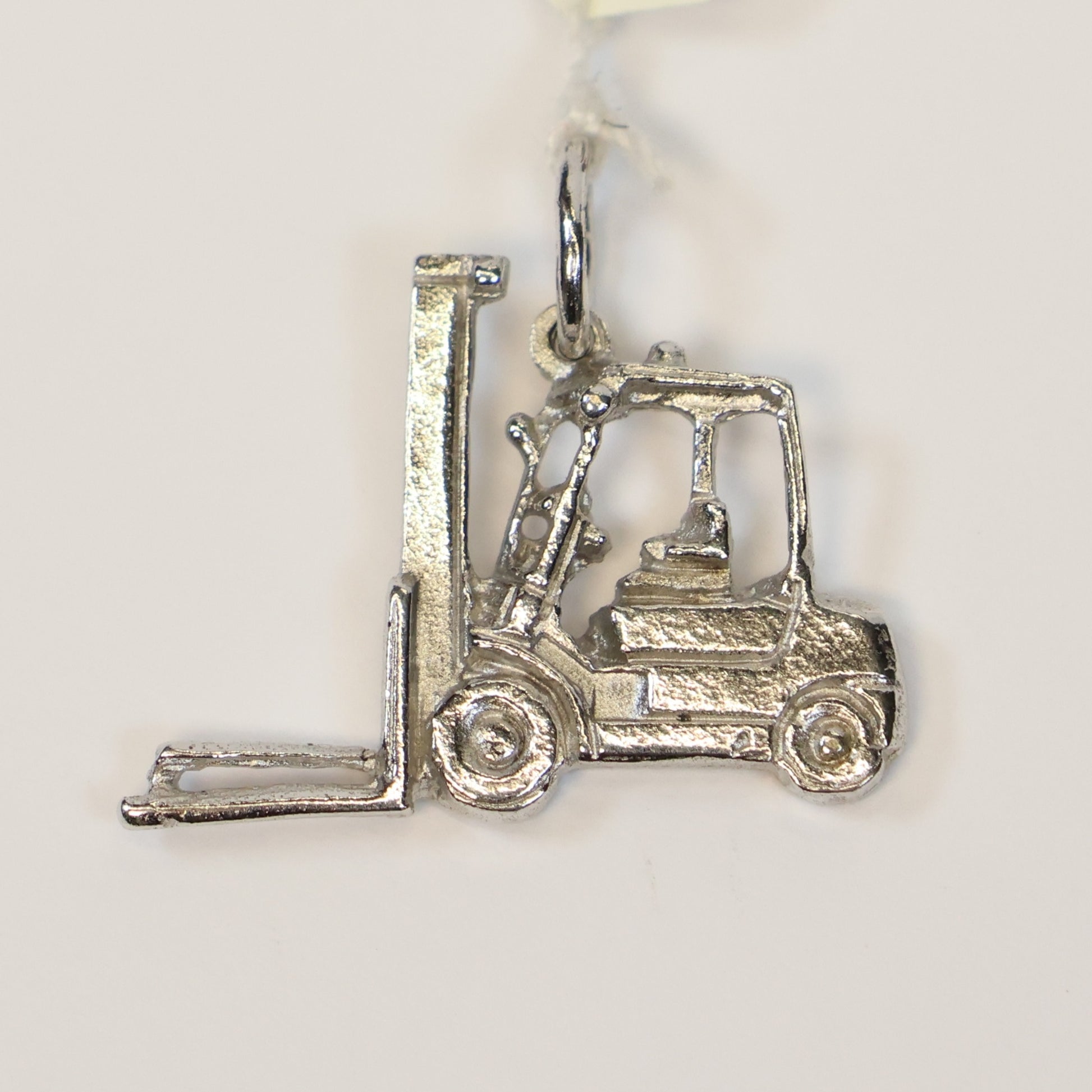 Zilveren heftruck hangertje