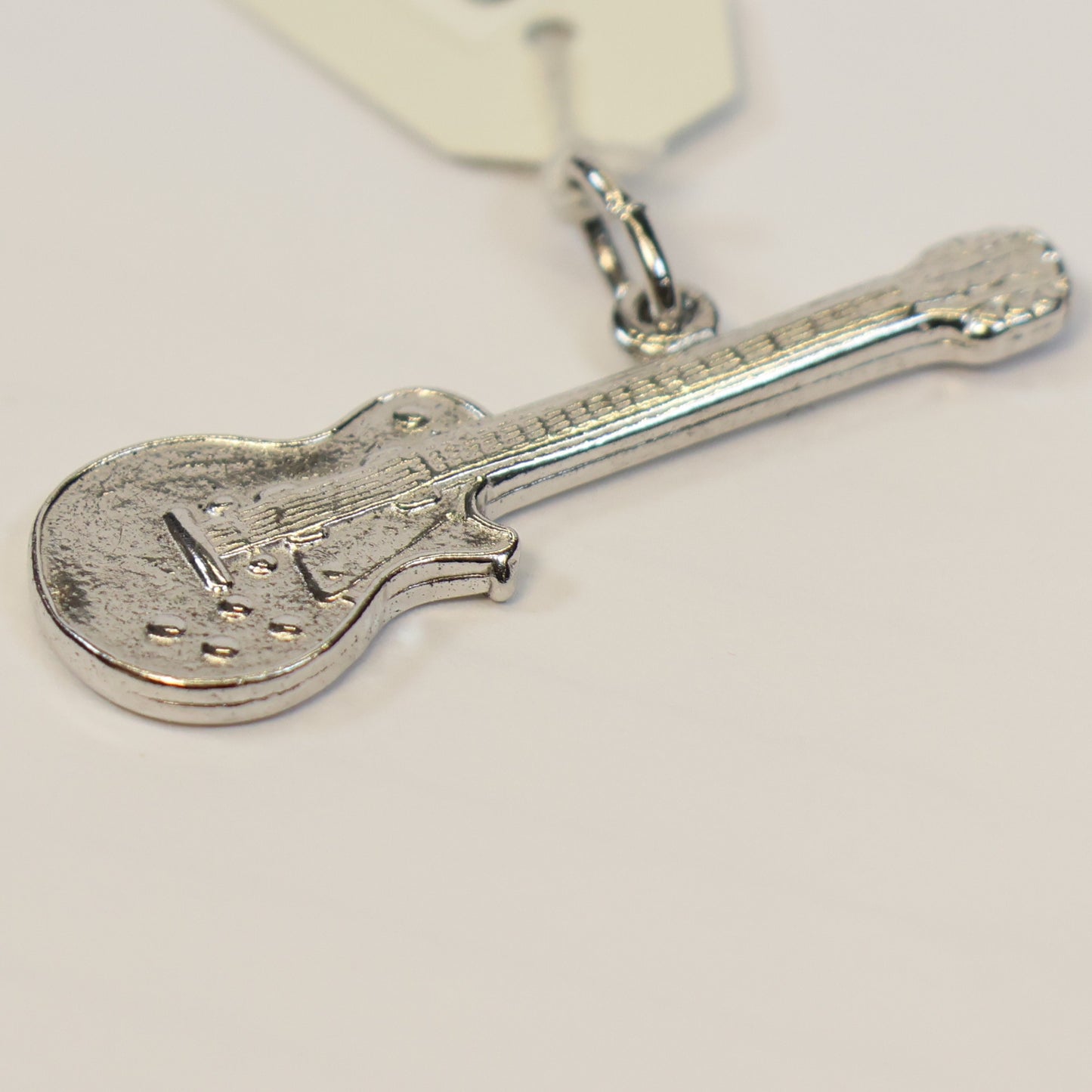 Zilveren elektrische gitaar hangertje