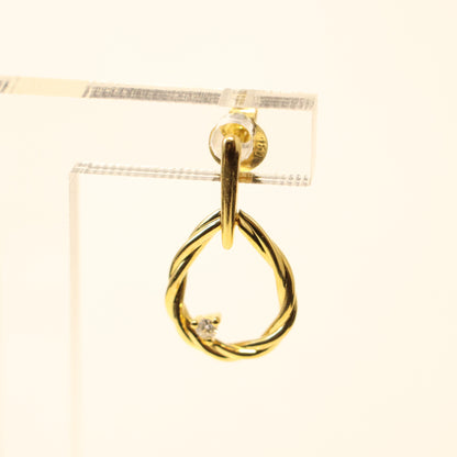 18kt geel gouden hangoorbellen met briljant 067284