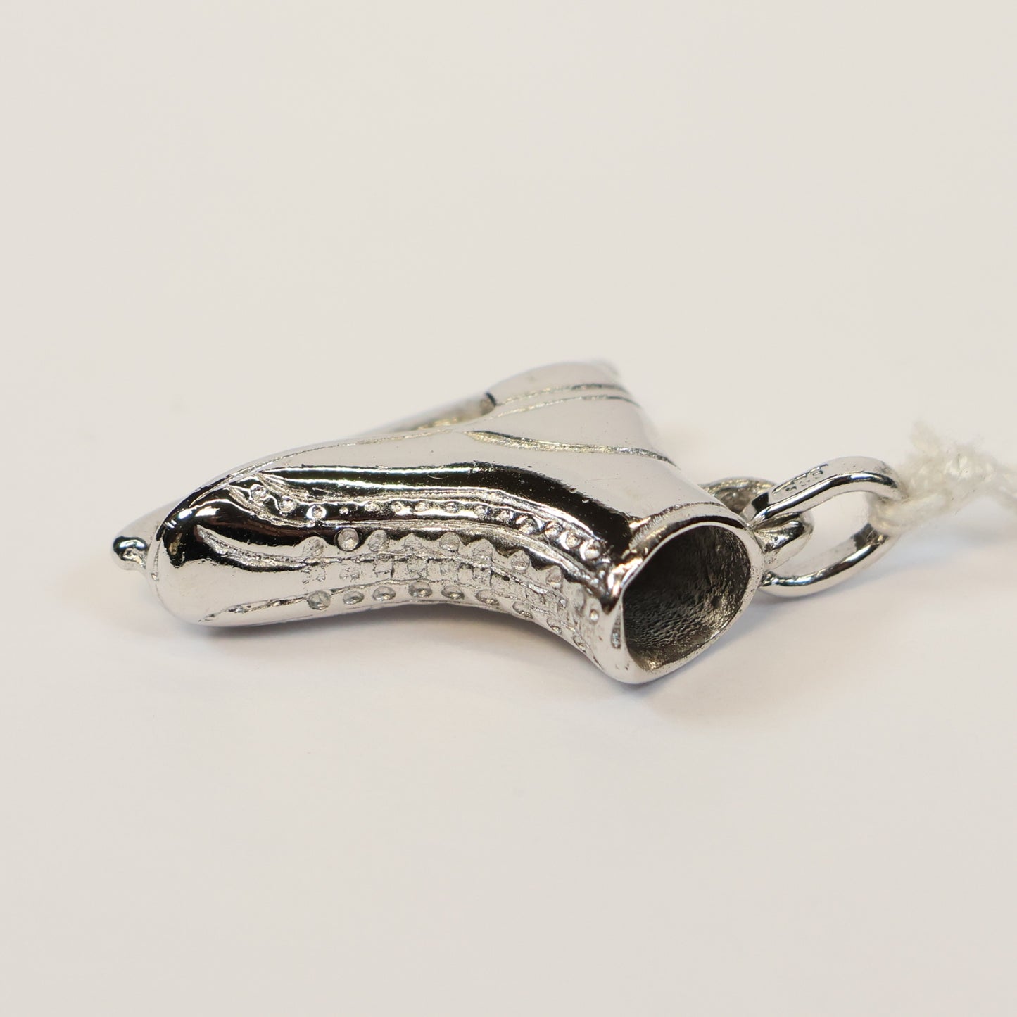 Zilveren kunstschaats hangertje