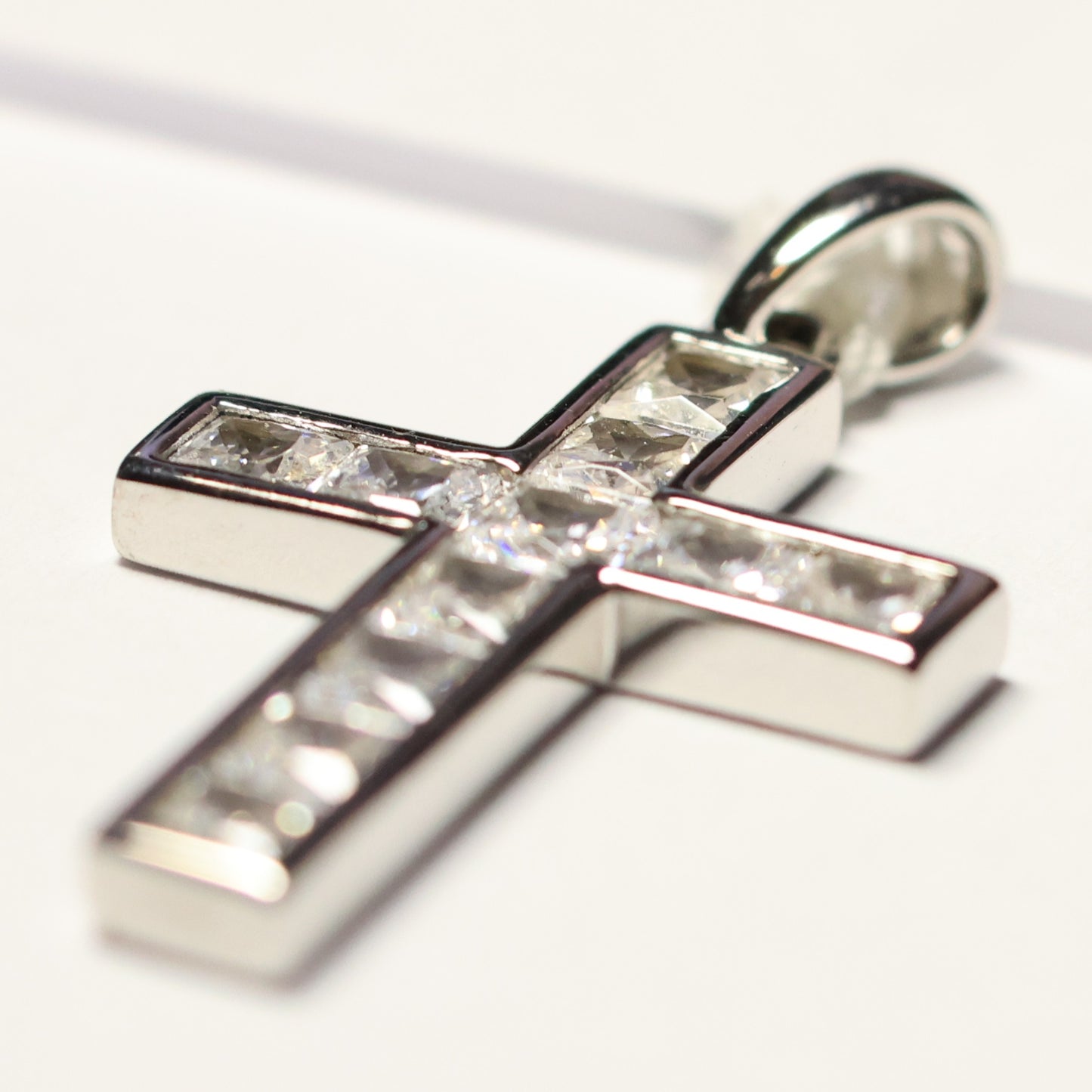 My imenso ODM zilveren stevig kruis zirconia hanger 70181101