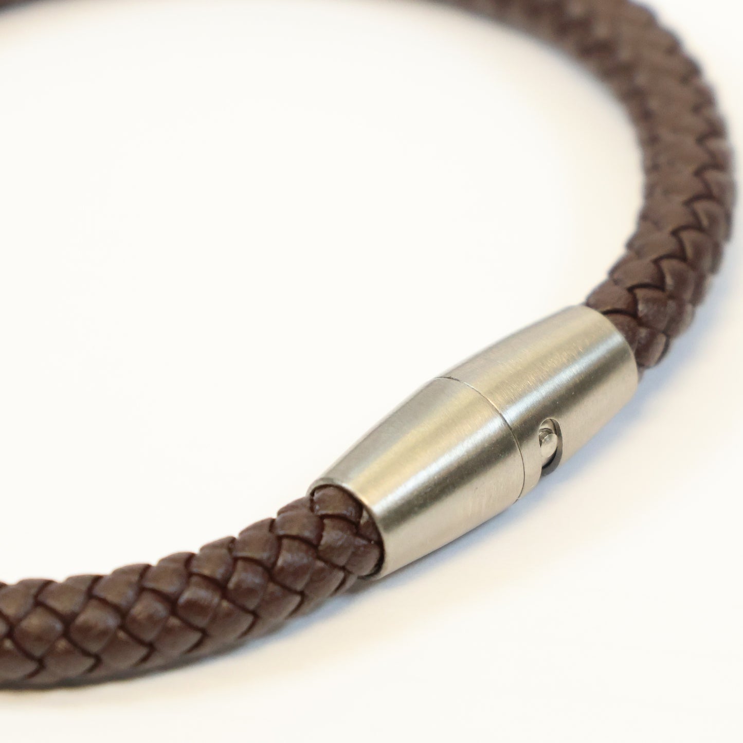 Boccia bruine leren Titanium Armband met draaislot 0347-0321