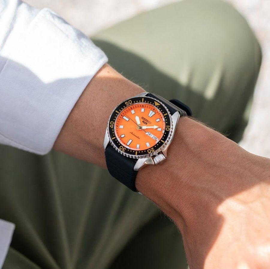 Seiko 5 Sports SRPL89K1 oranje wijzerplaat horloge