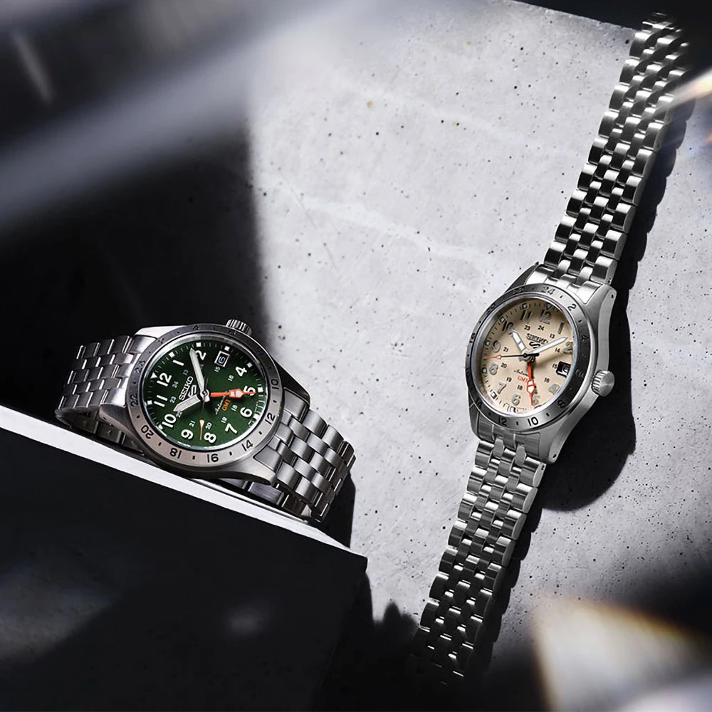 Seiko 5 Sports HDB001K1 horloge GMT Arabische cijfers groen