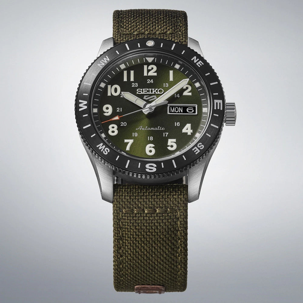 Seiko 5 Sports HDB008K1 horloge Arabische cijfers groen