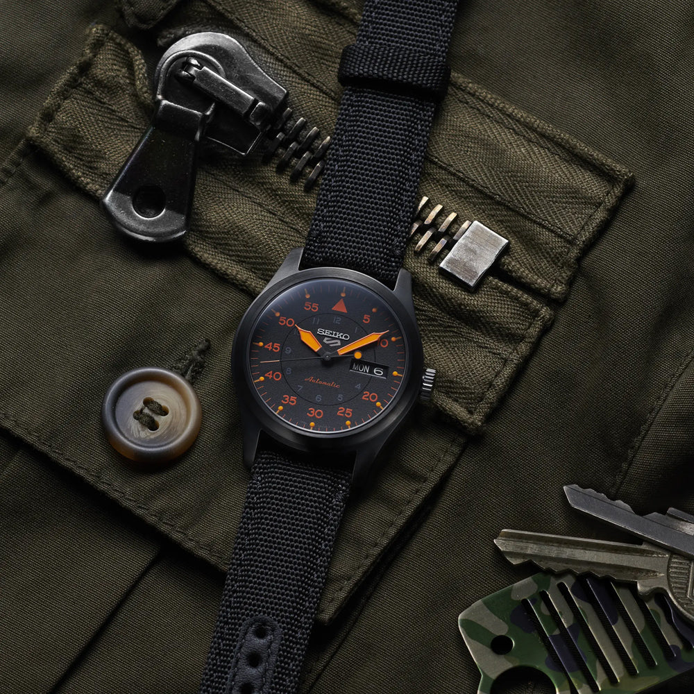 Seiko 5 Sports SRPH33K1 Horloge