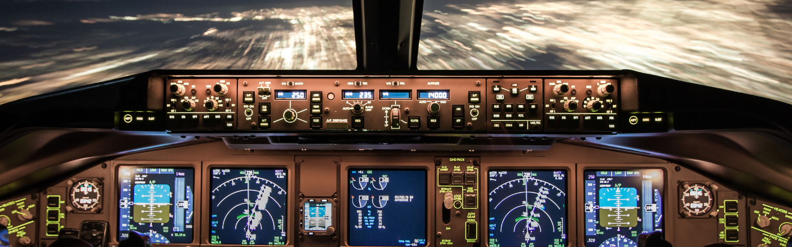 banner afbeelding van een cockpit bij de collectie van piloten horloges