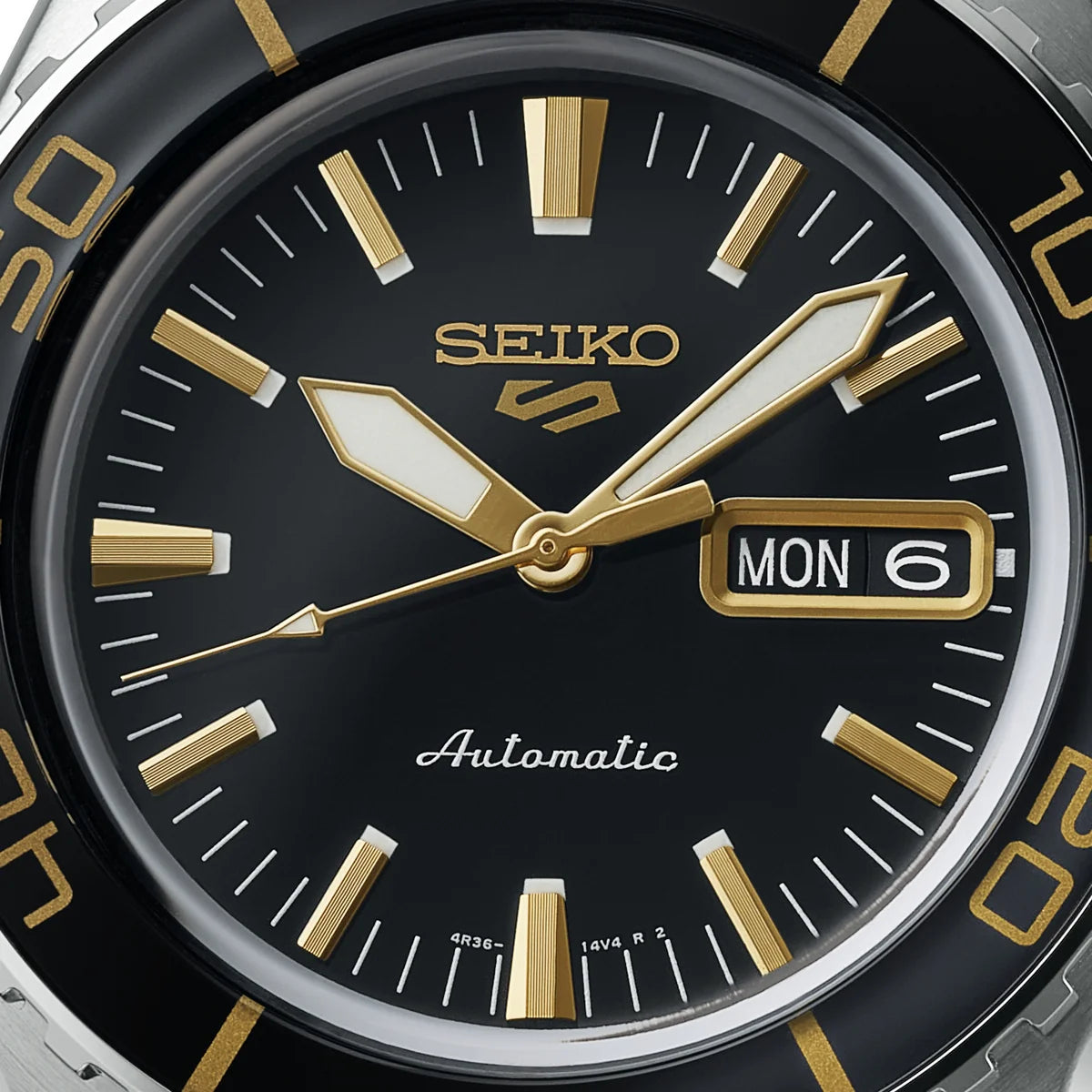 Seiko 5 Sports SRPK99K1 zwart/goud retro wijzerplaat horloge